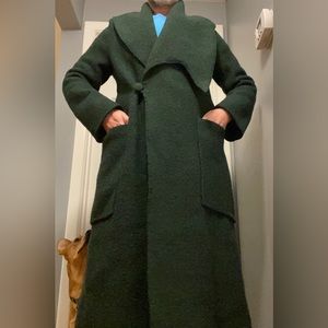 Women’s Fendi Long Heavy Green Wool Winter Coat Jacket Size 12 Pointed Collar